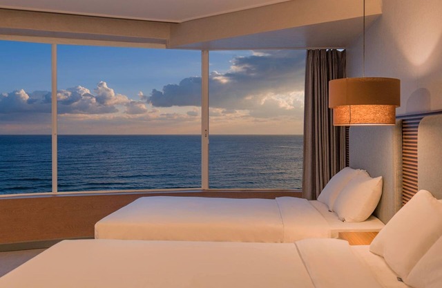 EL Hotel
