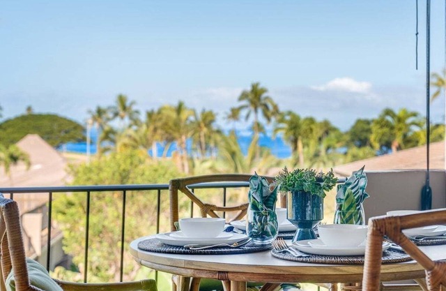 EL K203 2BD Condo w AC Pool Beach Cabana