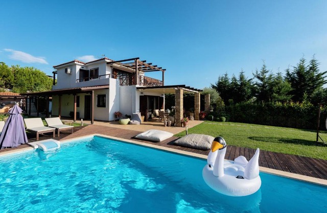 Elani Villa Dieci by Luxlikehome