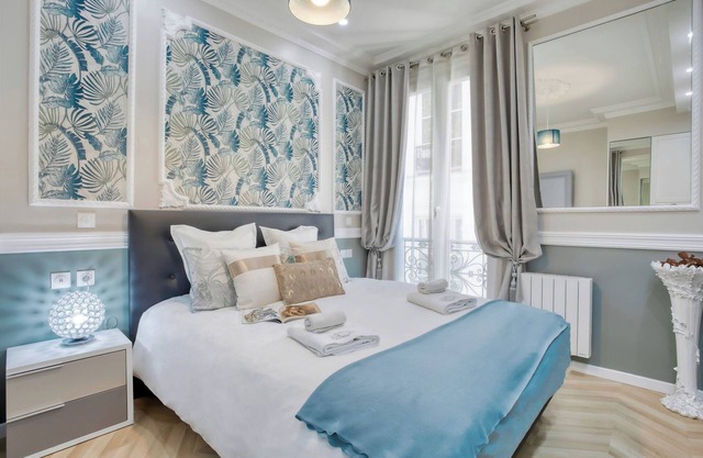 Elegant 120m² 3BR Romantic Center - Haussmannian