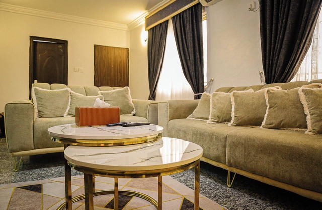 Elegant 2-Bedroom Bungalow in Prime Abuja Location with AC and WiFi Included