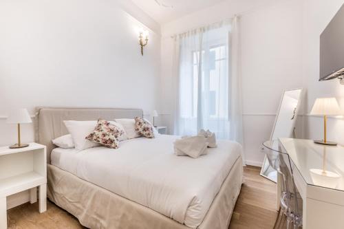 Elegant 3-bedroom apartment near the Metro