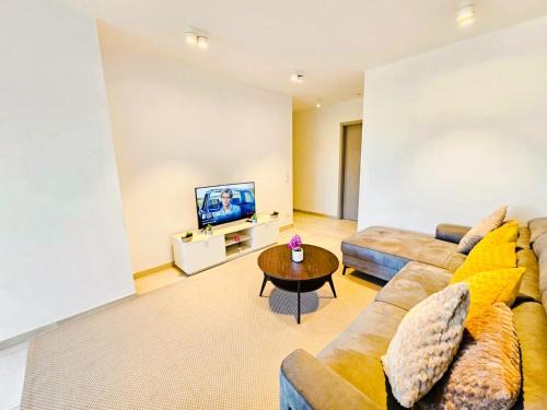 Elegant 3BR Retreat with terraces&parking