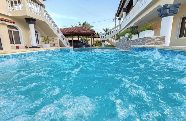 Elegant 7BRVilla in Cabarete – Whirlpool, Pool, Beach & Adventure!
