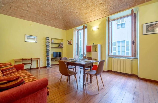 Elegant apartment in Asti with balcony