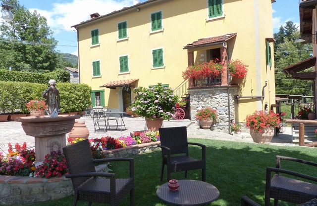 Elegant apartment in a small hamlet of Tuscany