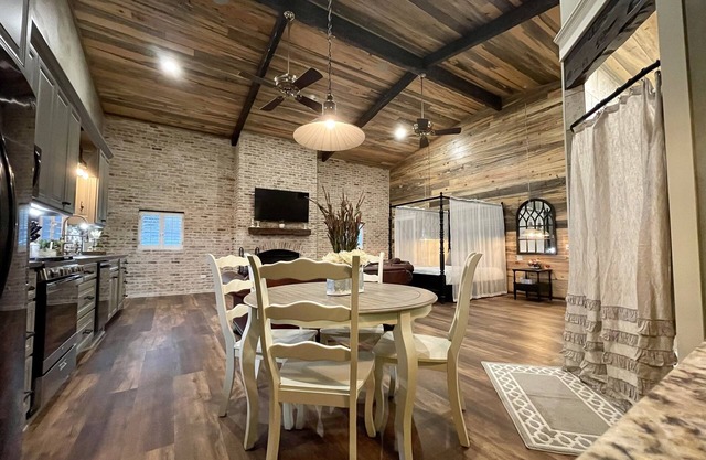 Elegant Country Cottage