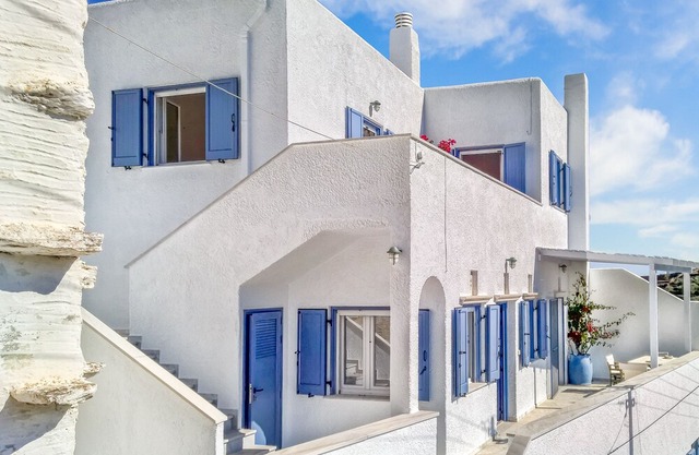 Elegant Cycladic Home In A Tiny Village