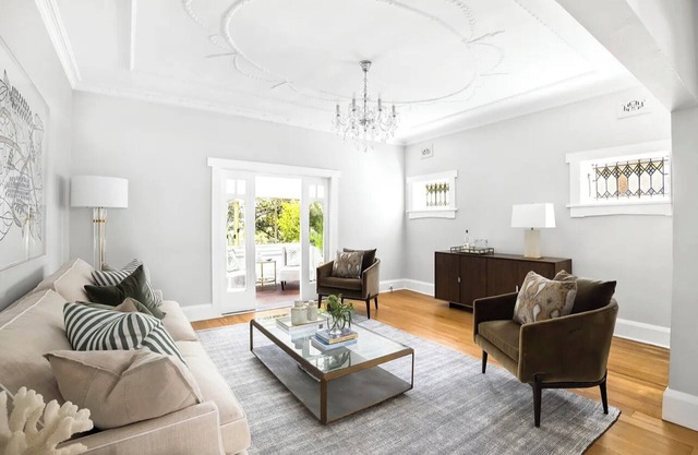 Elegant Eastern Suburbs Residence - close to beaches and CBD
