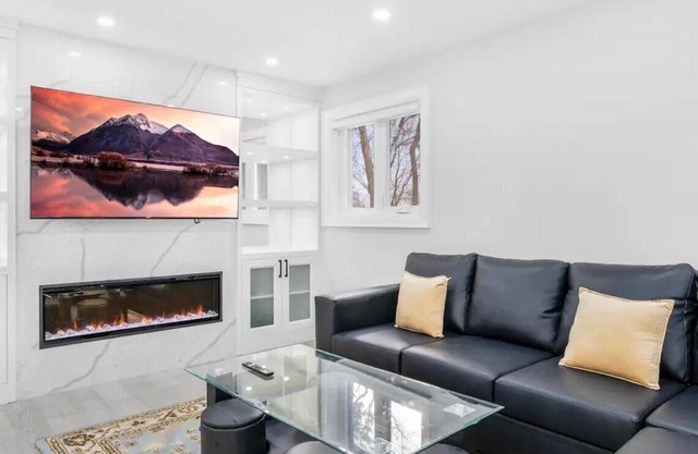 Elegant Home – Spacious and Bright for a Relaxing Stay