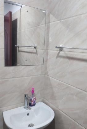 ELEGANT NEWLY FURNISHED STADEVIEW SUITEs
