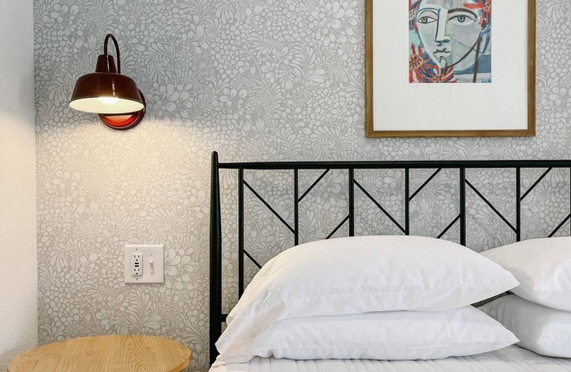 Elegant studio near downtown
