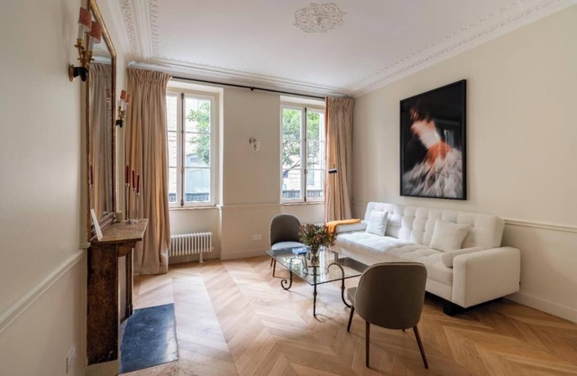 Elegant & Tranquil 1BD Parisian Apartment, Pigalle