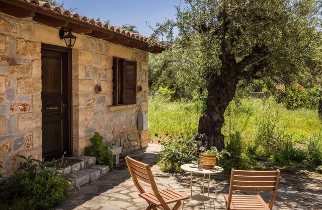 Eleonas Houses - Olivia Garden Gem