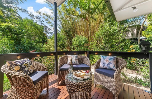 Elevata Villa at Montville - Quite Private 3 Bed Villa set in Tropical Garden