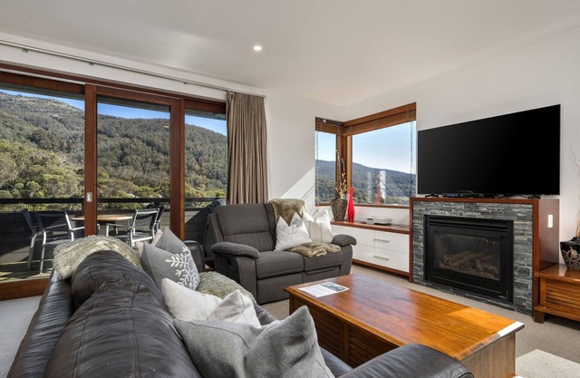 Elevation 6 - Modern Luxe accommodation in the heart of Thredbo