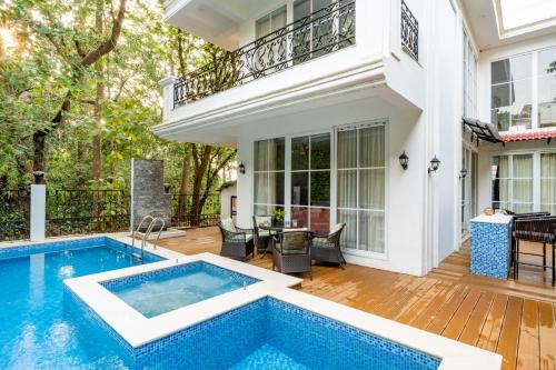 ELIVAAS Prive Suntuarios Casa Ikkebana 4 BHK With Jacuzzi, Pvt Pool & Bar