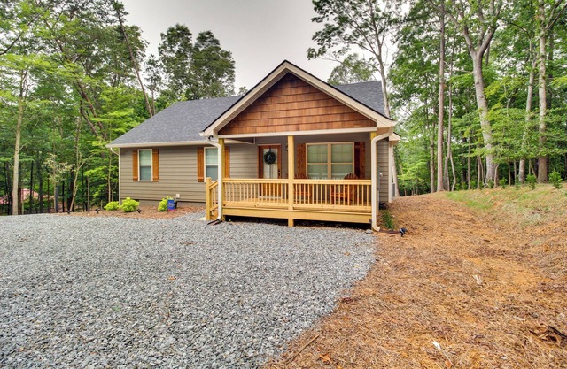 Ellijay Retreat w/Access to Community Pools!