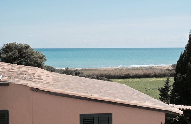 ELORINA seaside vacation home in Noto Birri Eloro Vendicari Natural Reserve.