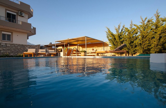 Elpidis Villa