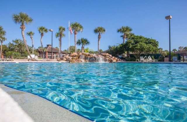 Embark on an Exciting Journey! 4 Accommodations, Close to Varn Park Beach!