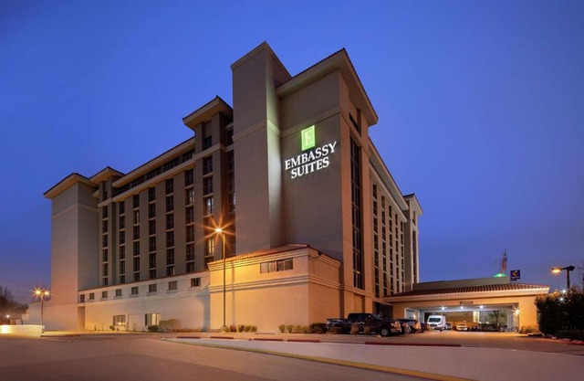 Embassy Suites Dallas - Park Central Area
