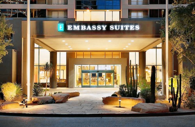 Embassy Suites by Hilton Phoenix Downtown North