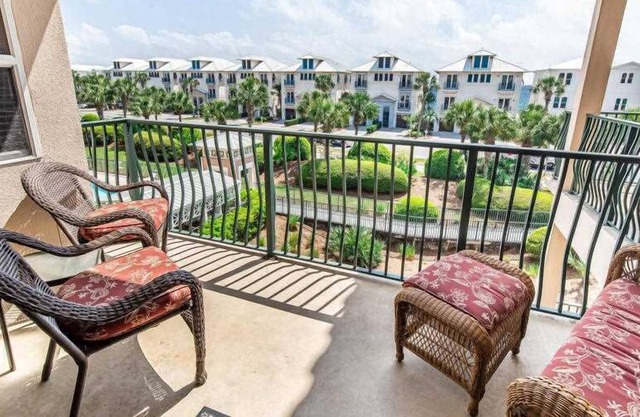 Emerald Waters 302 2 Bedroom | 2 Bath | Sleeps Max 8 | Pet Friendly