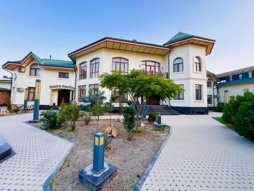 EMIRS Garden Boutique Hotel