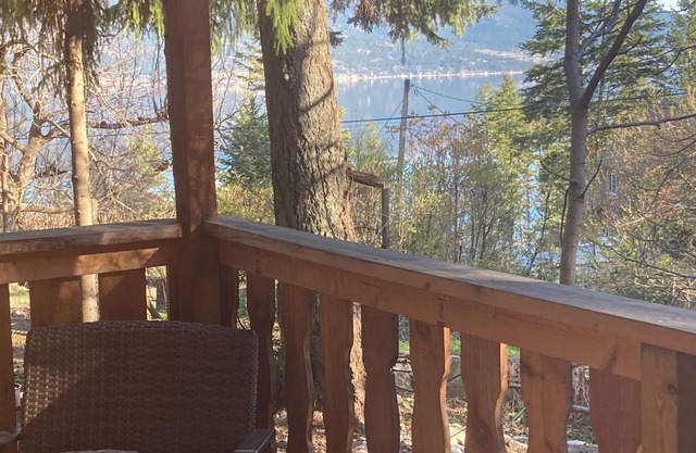 Enchanted Lakeview Garden, Killiney Beach, West Kelowna, BC, Pet Friendly