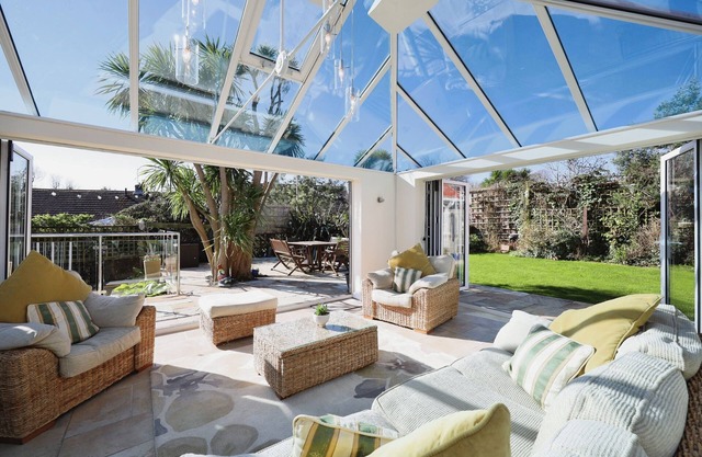 Enjoy a peaceful stay at this charming 3-bedroom, dog-friendly house in Pondwell.