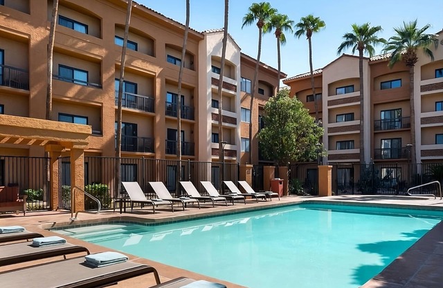 Enjoy in Phoenix, Pets are Allowed, Free Parking, with Pool, Near Colter Park!