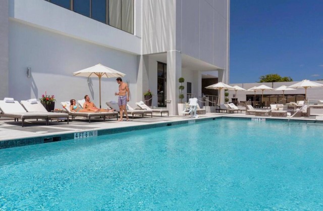 Enjoy Our Stress-Free Experiene w/Shuttle Service to Miami Airport! 3 Spaces