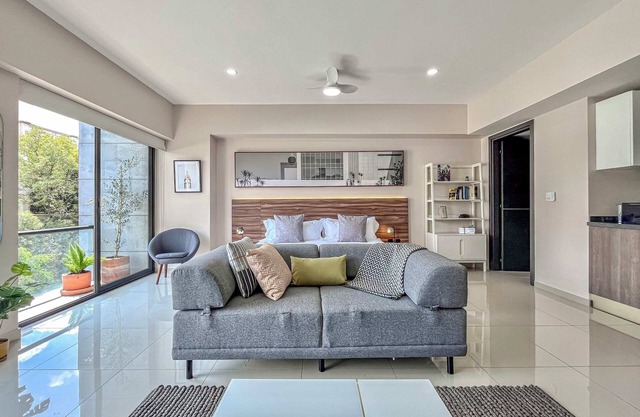 Enjoy the city in our urban loft