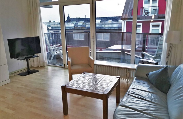 Enjoy the sound of the sea from your balcony - Eurohof 22