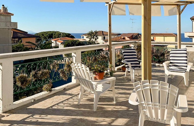 Enjoy your vacation in the cottage with sea view ? These are memories for life.
