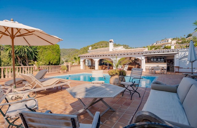 Enticing Villa in Benissa with Swimming Pool