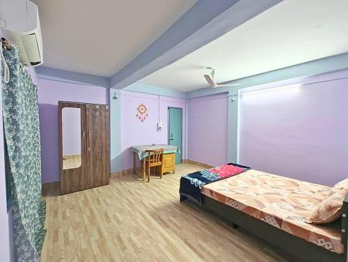 Entire 1BHK & 2BHK private apartments with personal kitchen, FLAT NO 301AC, 767ooo54oo, TAJ RESIDENCY Holiday Homestay