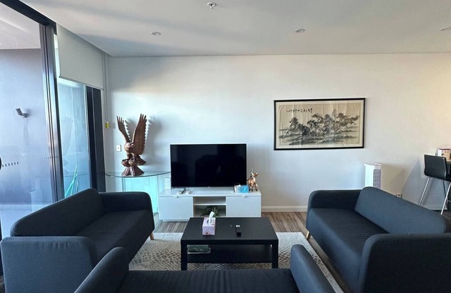 Entire 2BR Cozy Apartment near Beach and Shopping mall