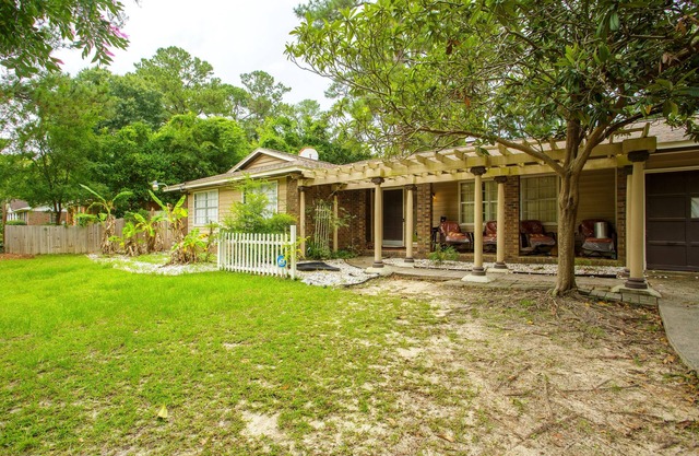 Entire house, indoor pool, pool table, hot tub, gym , ping pong, grills