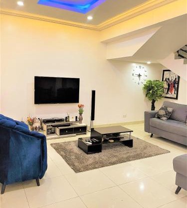 Entire Serviced Two bedroom duplex Abuja - 24hr WIFI, POWER, OFFICE, FULL KITCHEN