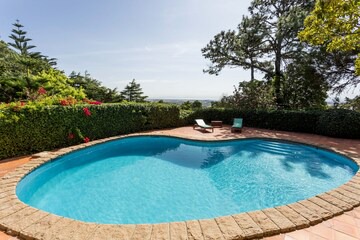 Entre Rochas Pool House by The Getaway Collection