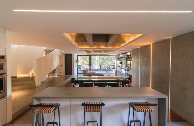 |EP| Elegant PH w/Rooftop, BBQ,AC & Office