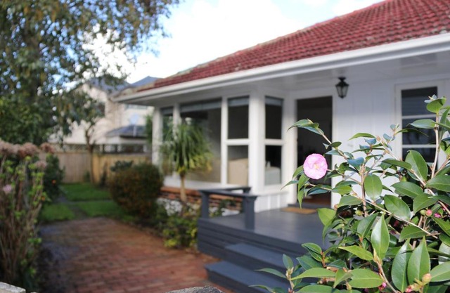Epsom Sunshine Holiday House