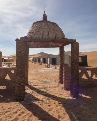 Erg Chigaga Daya Camp - Sahara Desert Stay