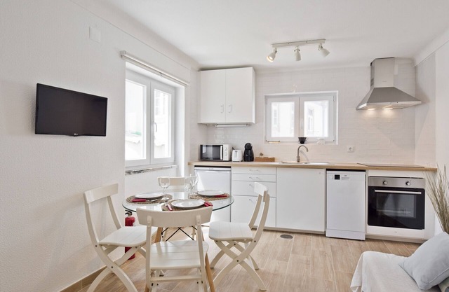 Ericeira Typical Apartment (C69)