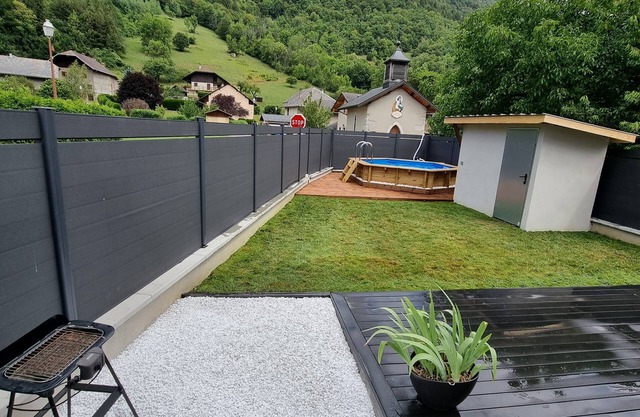 Escape and comfort 8-bed house with swimming pool