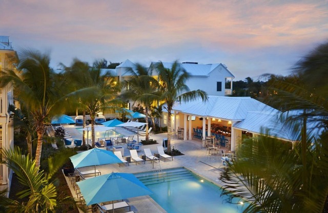 Escape to Key West w/Exclusive Waterfront Stay & Pool Access | 4 Family Rooms