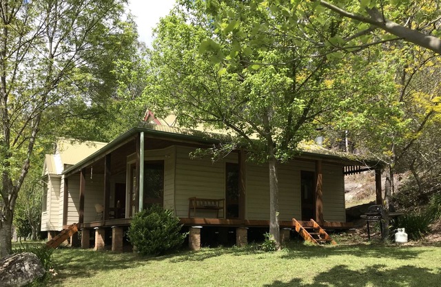Escape to the tranquil Thompson's Cottage