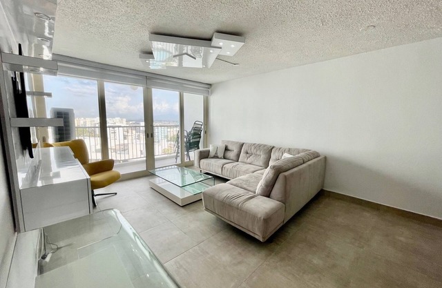 ESJ14- Two bedrooms with ocean view with balcony